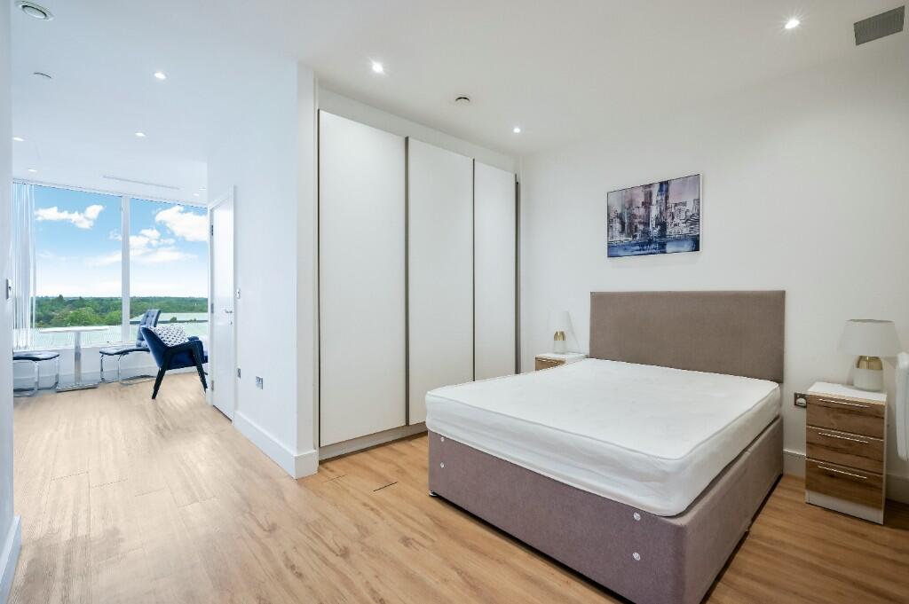 Westgate House, London, W5