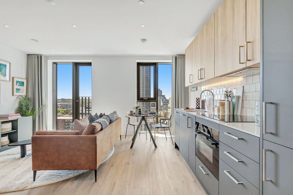 Charter Street, Canary Wharf, London, E22