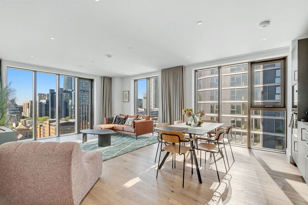 Charter Street, Canary Wharf, London, E22