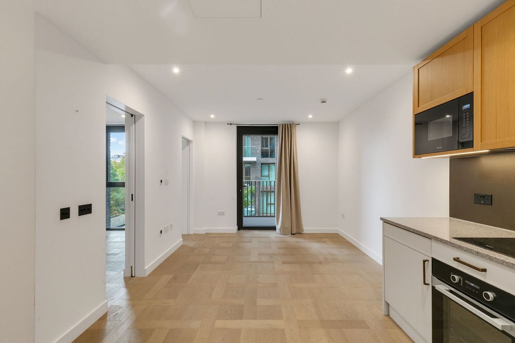 4 Merino Gardens, London, E1W